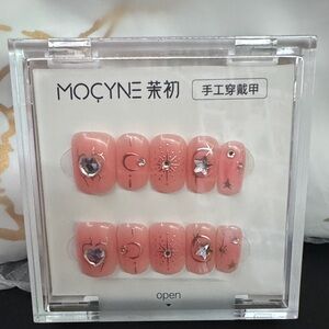 MOCYNE Pink Press-On Nails with Star and Moon Design